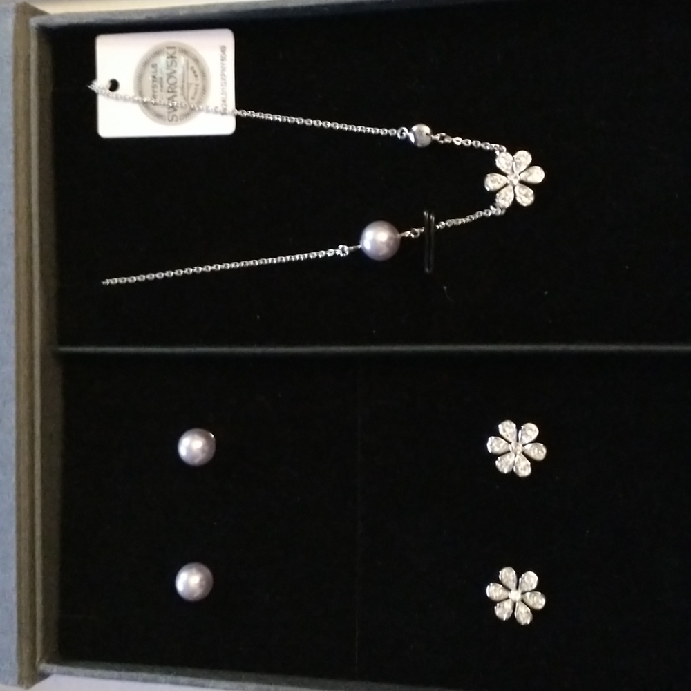 Necklace and earrings